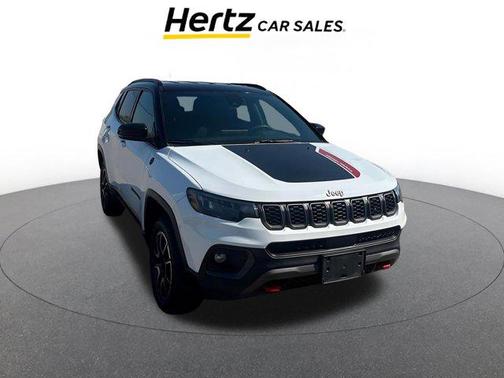 Bright White Clearcoat 2025 Jeep Compass Trailhawk