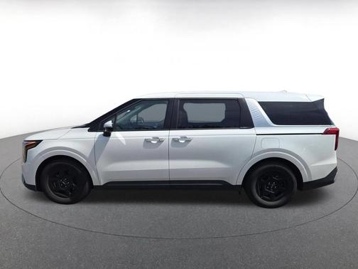 Snow White Pearl 2026 Kia Carnival LXS
