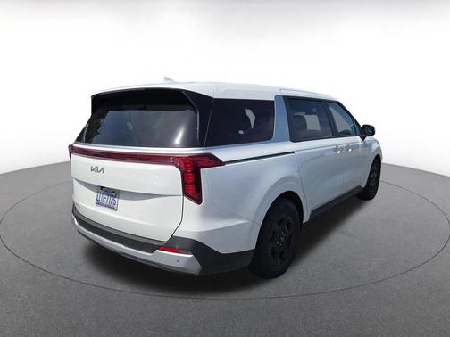 Snow White Pearl 2026 Kia Carnival LXS
