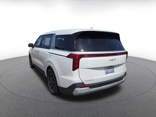 Snow White Pearl 2026 Kia Carnival LXS