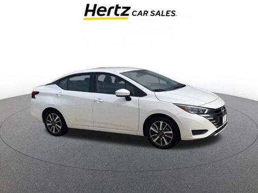 Aspen White Tricoat 2025 Nissan Versa 1.6 SV