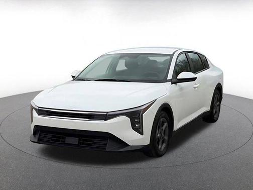 Snow White Pearl 2025 Kia K4 LXS