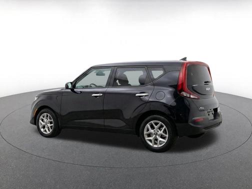 Gravity Gray 2025 Kia Soul LX