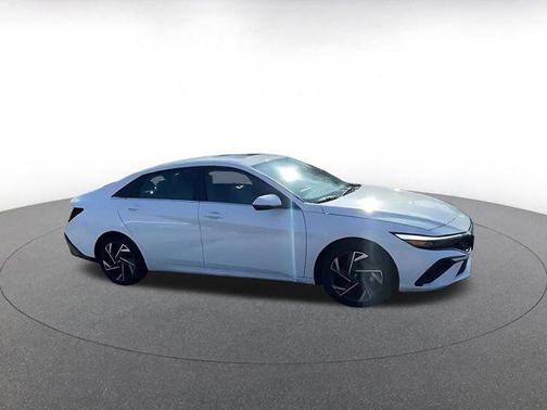 2025 Hyundai ELANTRA HEV Limited