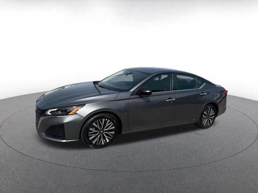 Gun Metallic 2025 Nissan Altima SV FWD