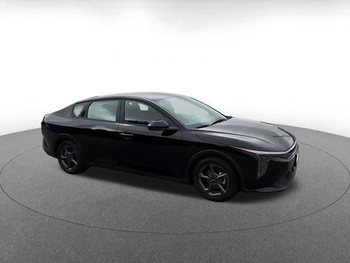 Aurora Black Pearl 2025 Kia K4 LXS