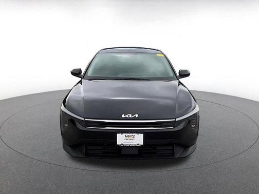 Aurora Black Pearl 2025 Kia K4 LXS