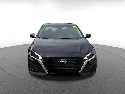 Super Black 2025 Nissan Altima SV FWD