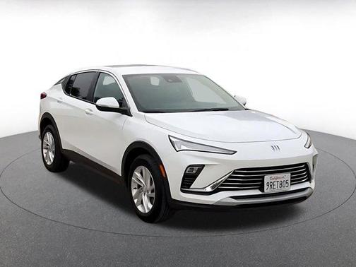 Summit White 2025 Buick Envista Preferred FWD