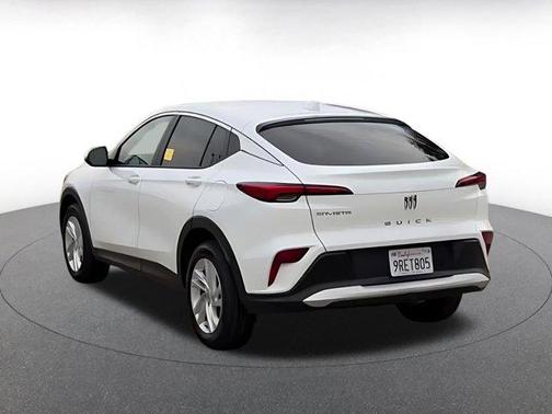 Summit White 2025 Buick Envista Preferred FWD