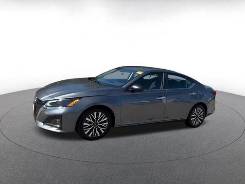 Gun Metallic 2025 Nissan Altima SV FWD