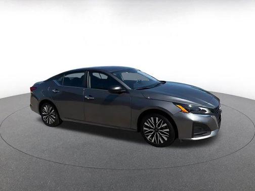 Gun Metallic 2025 Nissan Altima SV FWD