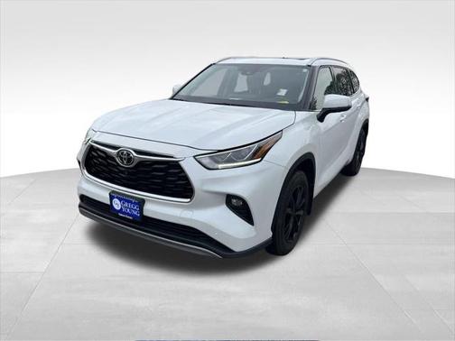2022 Toyota Highlander Platinum