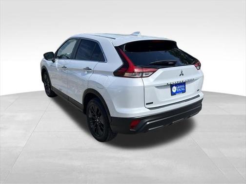 2022 Mitsubishi Eclipse Cross LE