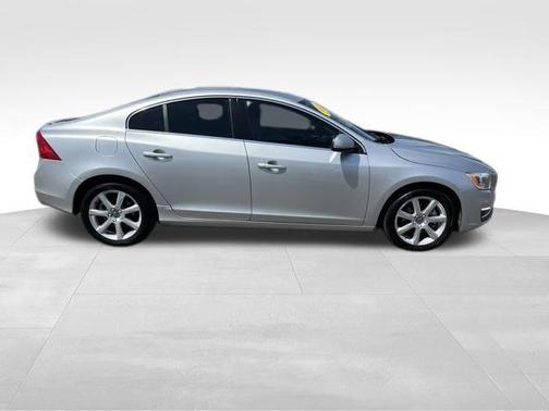 2016 Volvo S60 T5 Drive-E Premier