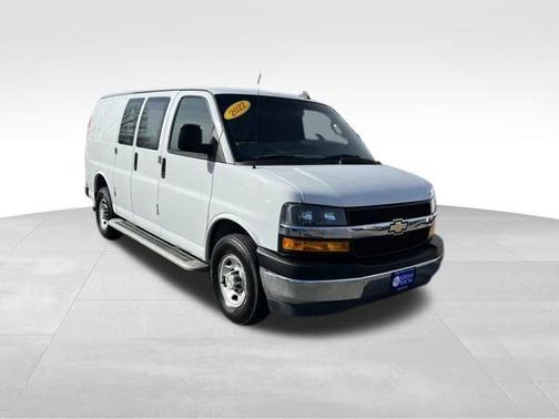 2022 Chevrolet Express 2500 RWD 2500 Regular Wheelbase WT