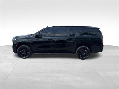 2022 Chevrolet Suburban RST