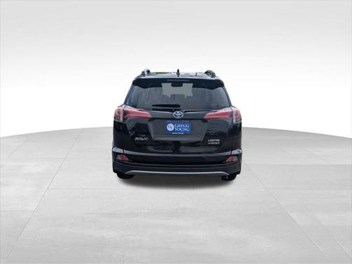 2018 Toyota RAV4 Hybrid SE