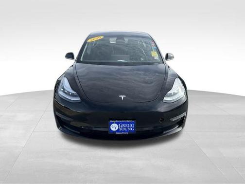 2019 Tesla Model 3 Mid Range