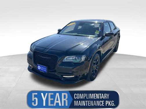 2022 Chrysler 300 Touring
