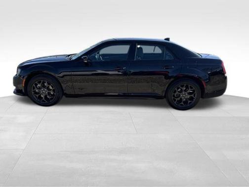 2022 Chrysler 300 Touring