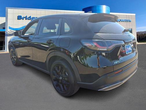 Crystal Black Pearl 2024 Honda HR-V AWD Sport