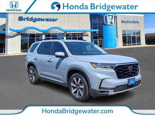 2023 Honda Pilot Touring 8-Passenger