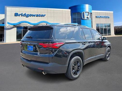 2022 Chevrolet Traverse LS