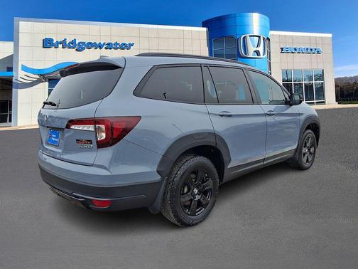 2022 Honda Pilot AWD TrailSport