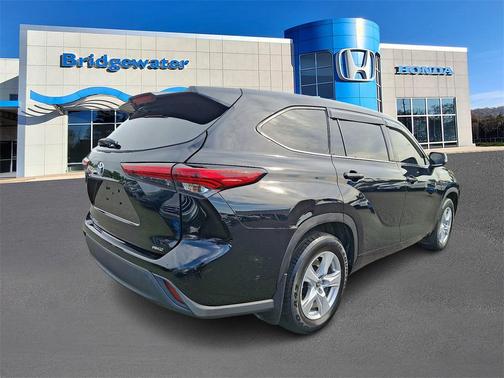 2022 Toyota Highlander L
