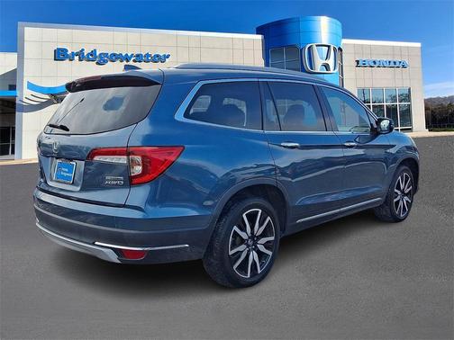 2019 Honda Pilot Touring 8-Passenger