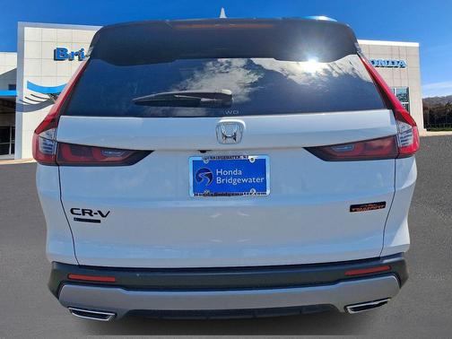 Platinum White Pearl 2026 Honda CR-V Hybrid TrailSport AWD