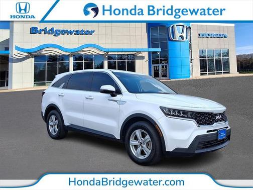 2022 Kia Sorento LX