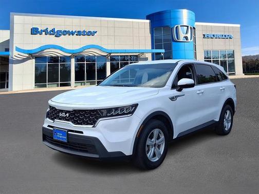 2022 Kia Sorento LX