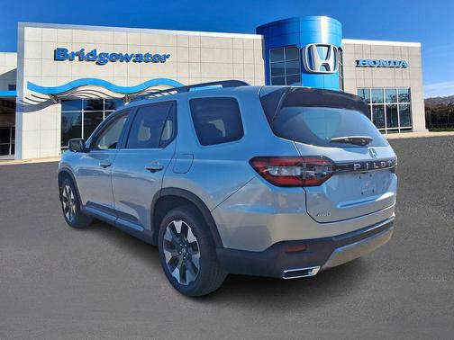 Solar Silver Metallic 2026 Honda Pilot Elite