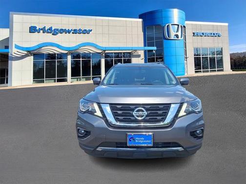 2020 Nissan Pathfinder SL 2WD