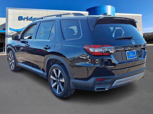 2023 Honda Pilot Touring 8-Passenger