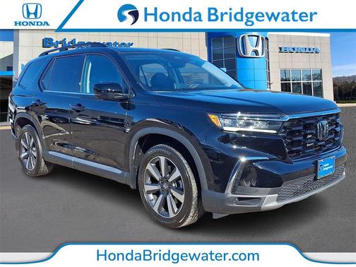 2023 Honda Pilot Touring 8-Passenger