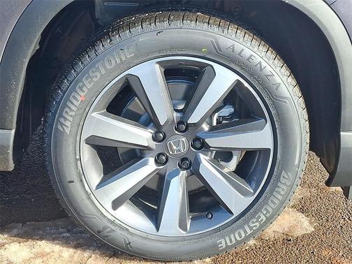 2025 Honda Pilot Touring 8-Passenger