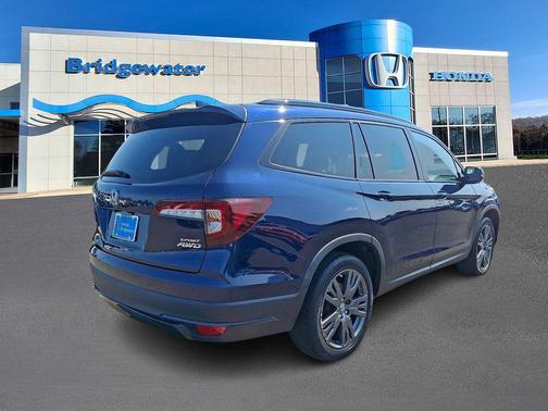 2022 Honda Pilot AWD Sport