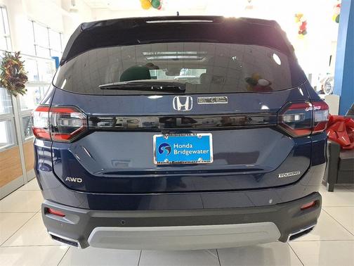 2025 Honda Pilot Touring 8-Passenger