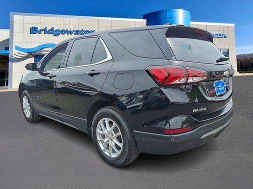 Mosaic Black Metallic 2024 Chevrolet Equinox 1LT