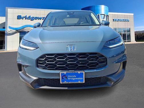 Nordic Forest Pearl 2023 Honda HR-V LX