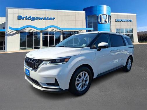 2023 Kia Carnival LX