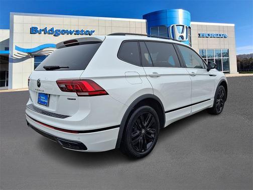 2022 Volkswagen Tiguan 2.0T SE R-Line Black 4MOTION