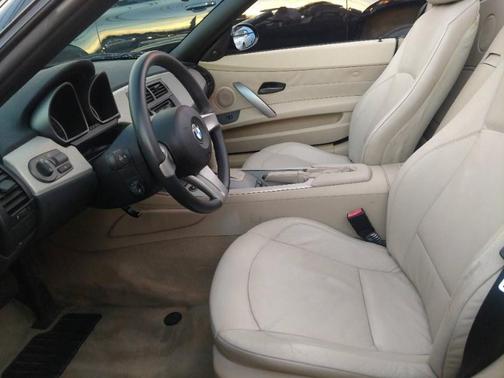 2003 BMW Z4 2.5i Roadster