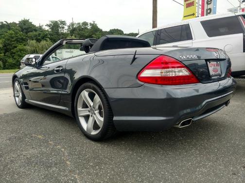 Steel Gray Metallic 2009 Mercedes-Benz SL-Class 2dr Roadster 5.5L V8
