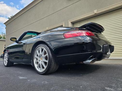 2001 Porsche 911 Carrera 4