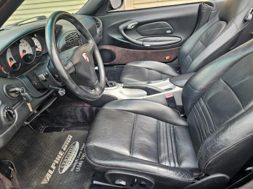 2001 Porsche 911 Carrera 4