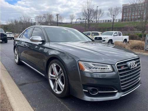 Photo 3 of 7 of 2015 Audi S8 4.0T quattro